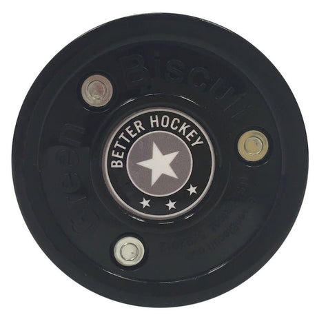 Green Biscuit Better Hockey puck, designed for off-ice klubbteknik hockey practice, ensuring superior gliding on any surface.